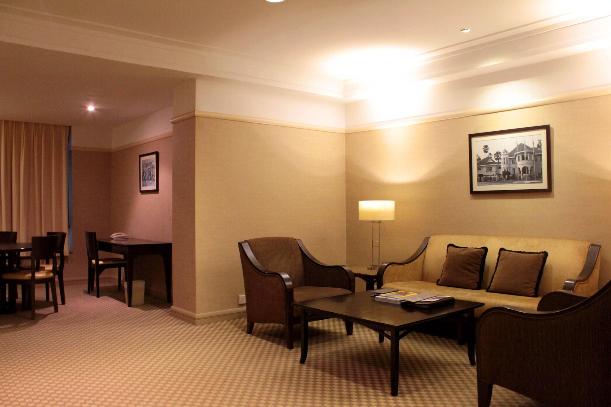 أجنحة باسيفيك ريجنسي الفندقية كوالالمبور المظهر الخارجي الصورة A suite at the hotel