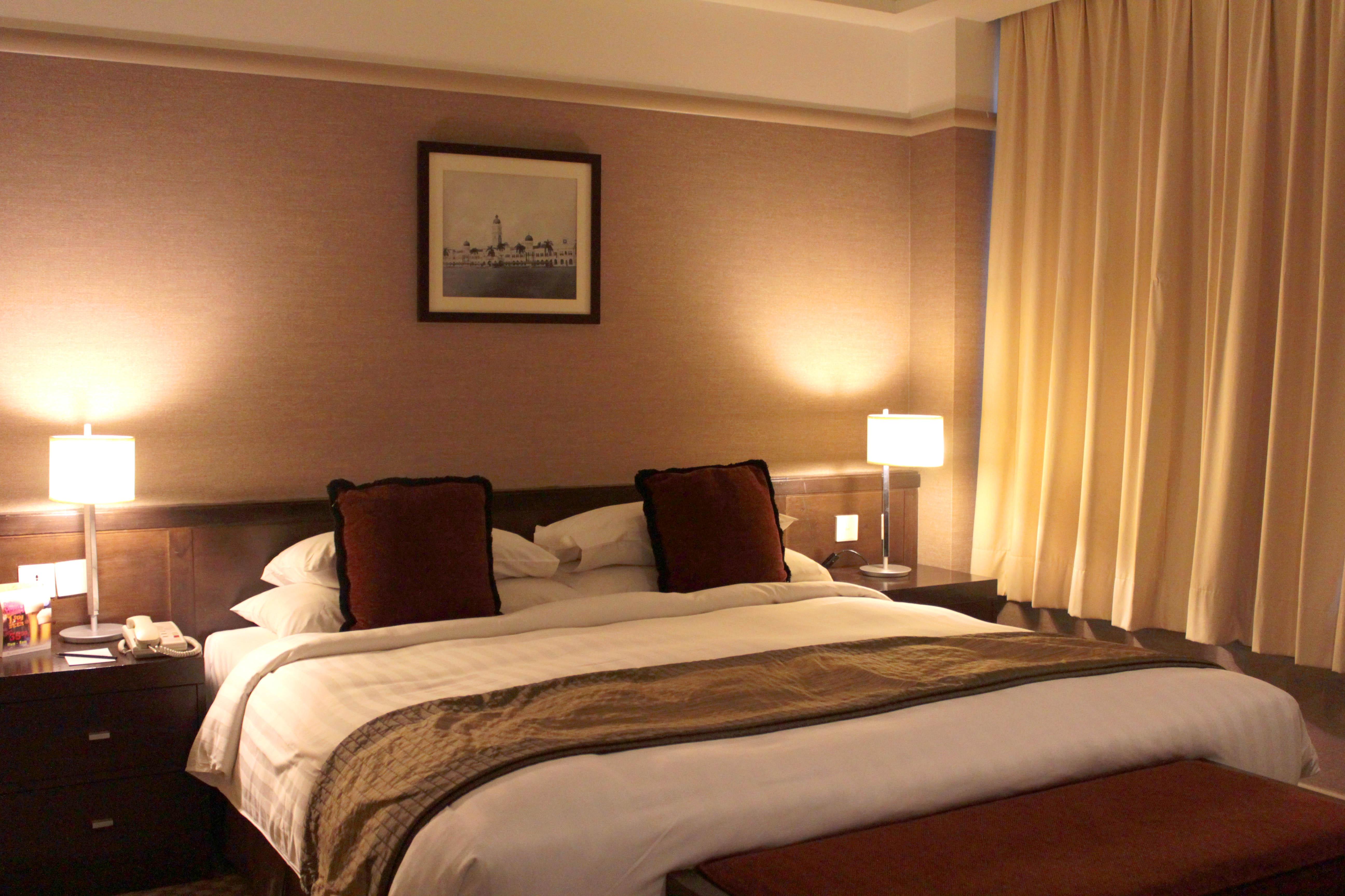 أجنحة باسيفيك ريجنسي الفندقية كوالالمبور المظهر الخارجي الصورة A bedroom at the hotel