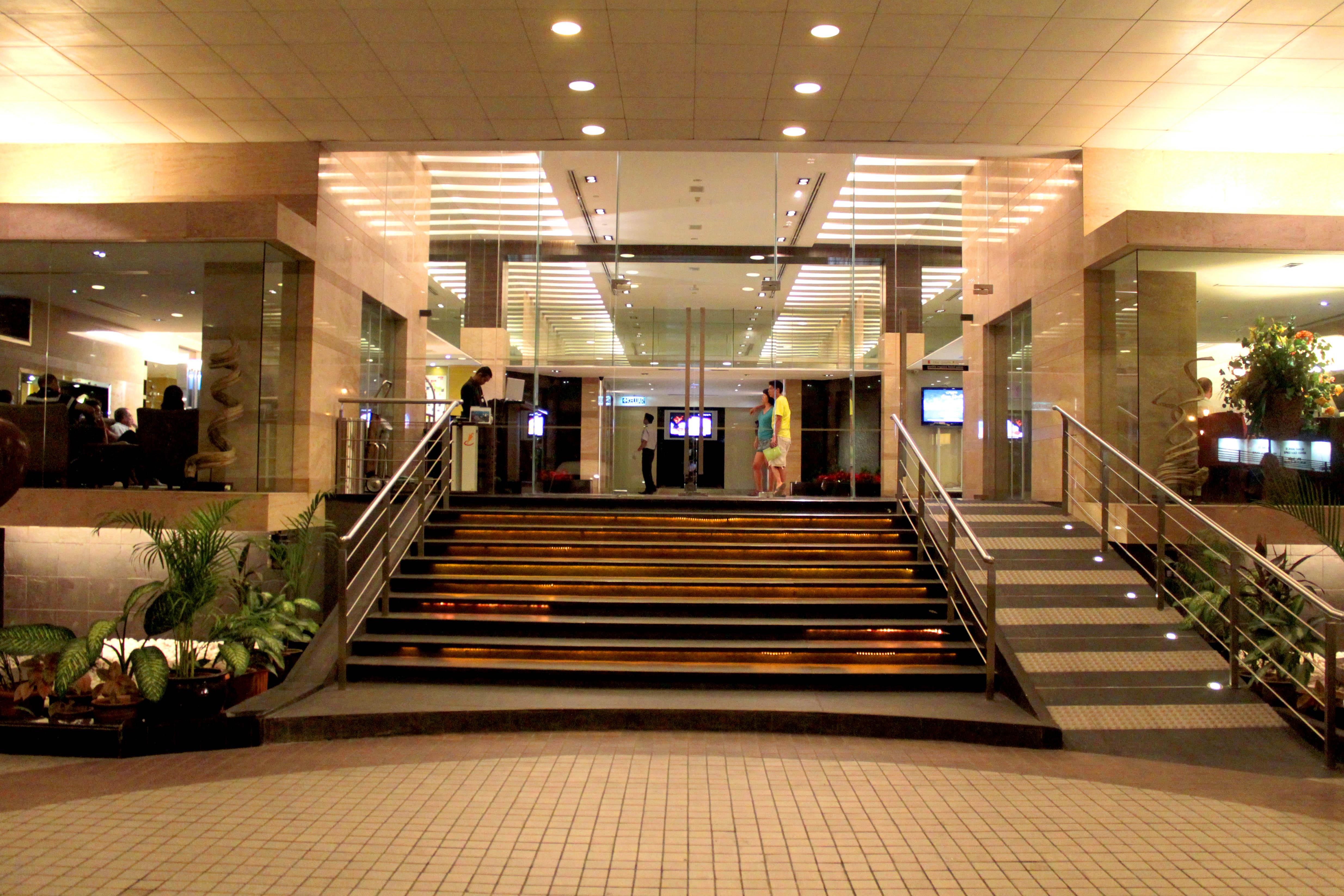 أجنحة باسيفيك ريجنسي الفندقية كوالالمبور المظهر الخارجي الصورة The lobby of the hotel